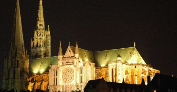 Private Tour of Chartres Town From Paris - The Sum Up