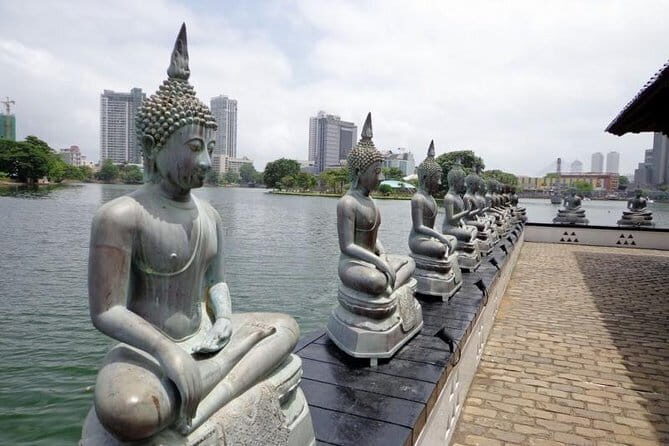 Private Tour of Colombo with Ajeet De Soyza - Colombo Fort: Heart of the City’s Business and History