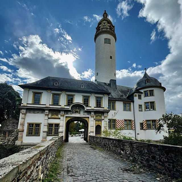 Private Tour of Frankfurts Museums and Castles - Key Points