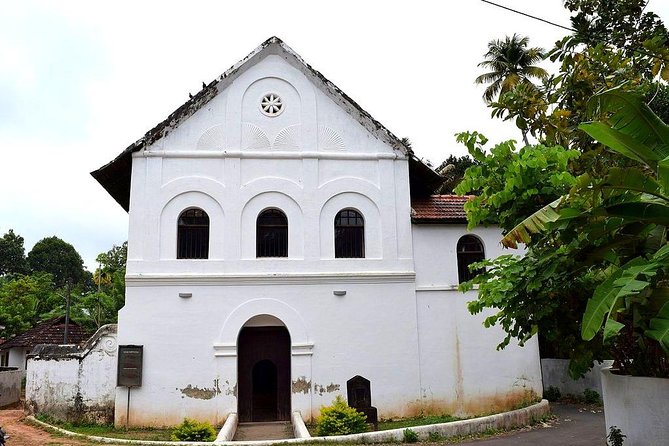 Private Tour of Jewish Synagogues in Cochin - Tour Inclusions and Amenities