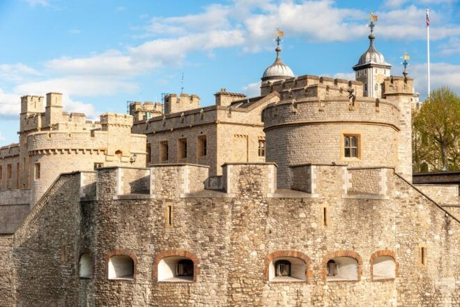 Private Tour of London With Rooftop Garden & Tower of London - Full Description