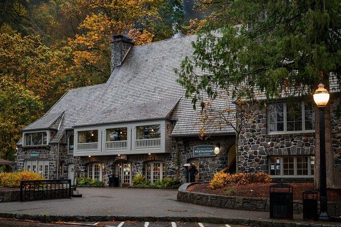 Private Tour of Multnomah Falls and Columbia Gorge - Authentic Experiences and Insights