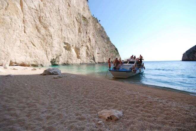 Private Tour of Navagio Shipwreck Beach and the Blue Caves - Customer Reviews