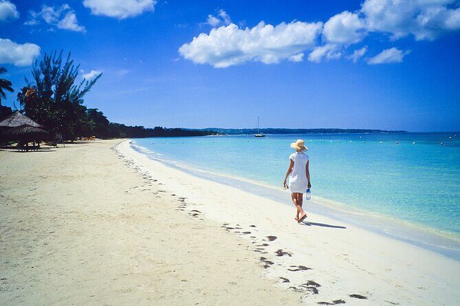 Private Tour of Negril Beach and Sunset at Ricks Cafe - Practical Tips for Travelers