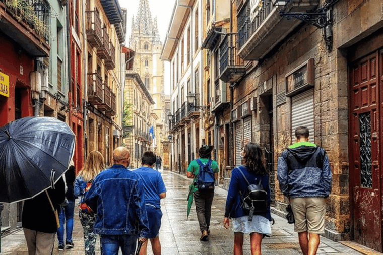 Private Tour of Oviedo - Prominent Historical Figures