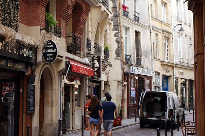 Private Tour of Pariss Latin Quarter With a Local - Capture Unforgettable Memories