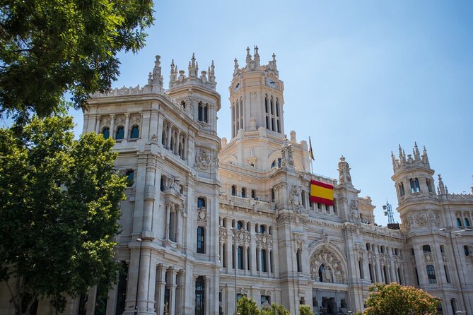 Private Tour of Photography at Best Locations in Madrid With a Local - Hidden Gems: Off the Beaten Path Photography Spots