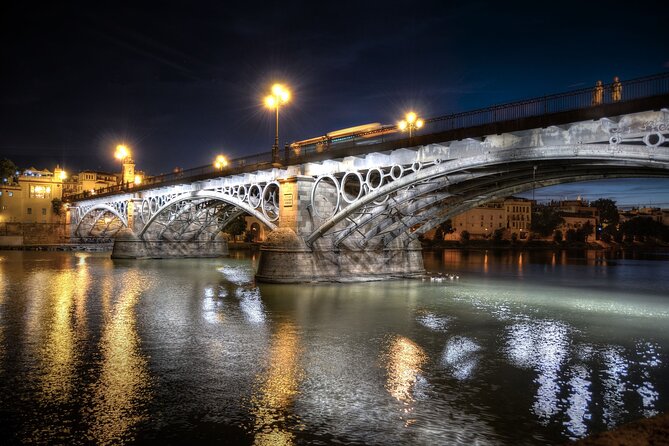Private Tour of Photography at Best Locations in Seville With a Local - Private Tour Experience
