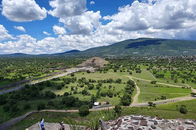 Private Tour of Pyramids of Teotihuacán and Basilica of Guadalupe - Reviews and Ratings