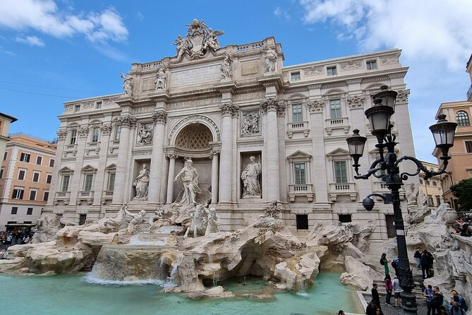 Private Tour of Roma Minivan Mercedes V Class - Meeting and Pickup