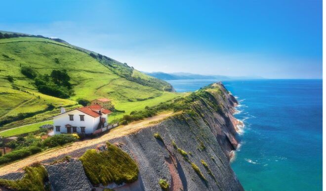 Private Tour of San Sebastian, Zumaia and Loyola - San Sebastian Exploration