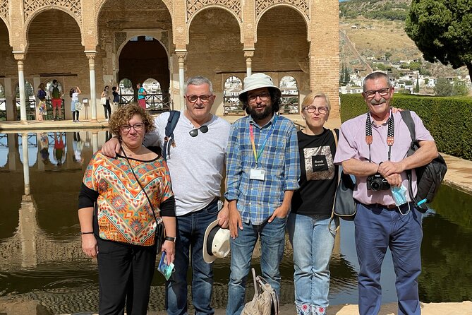Private Tour of the Alhambra and Generalife Gardens - Meeting and Pickup