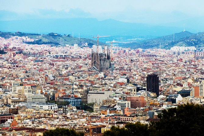 Private Tour of the Best of Barcelona - Sightseeing, Food & Culture With a Local - Barcelonas Top Landmarks and Attractions