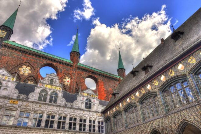 Private Tour of the Historic Churches in Lubeck - Explore Lubecks Historic Churches