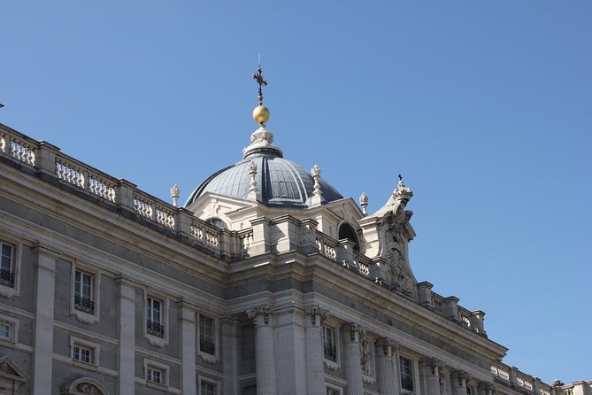 Private Tour of the Royal Collections Gallery With Hotel Pick-Up - Accessibility and Transportation