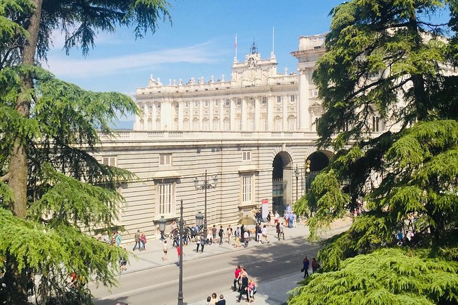 Private Tour of the Royal Collections Gallery With Hotel Pick-Up - Reviews and Contact Information