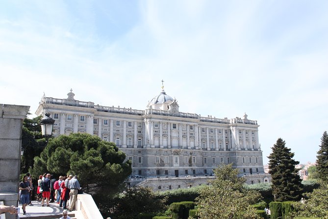 Private Tour of the Royal Palace, Private Guide, Fast Entrance and Pick up at the Hotel. - Additional Inclusions and Accessibility Information