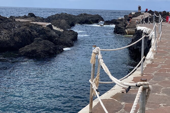 Private Tour of the Southwest and Northwest of the Island , Minimun 3 Person - Common Questions