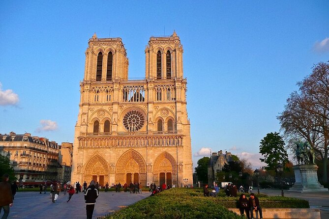 Private Tour of Various Monuments in Paris - Inclusions