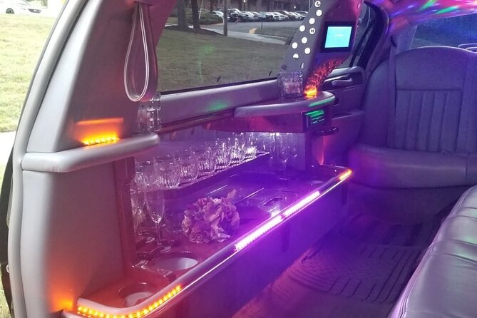 Private Tour of Washington DC Stretch Limo 4 Hours Customizable - Customer Reviews