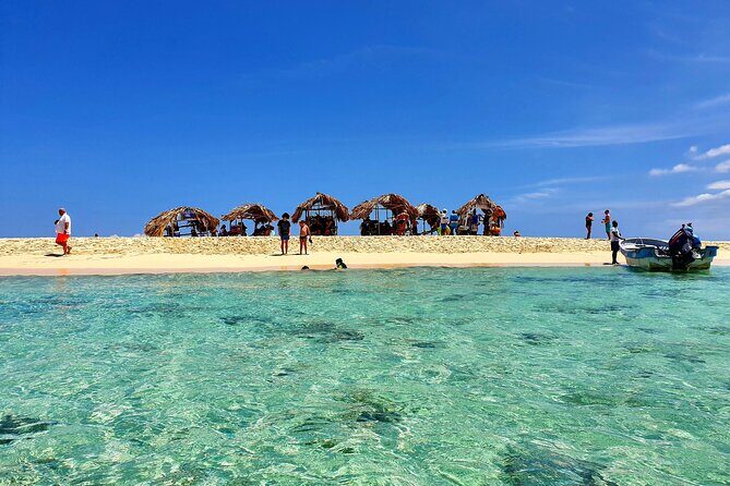 Private Tour Paradise Island & Manatee Sanctuary & Local Fish Bar - FAQ