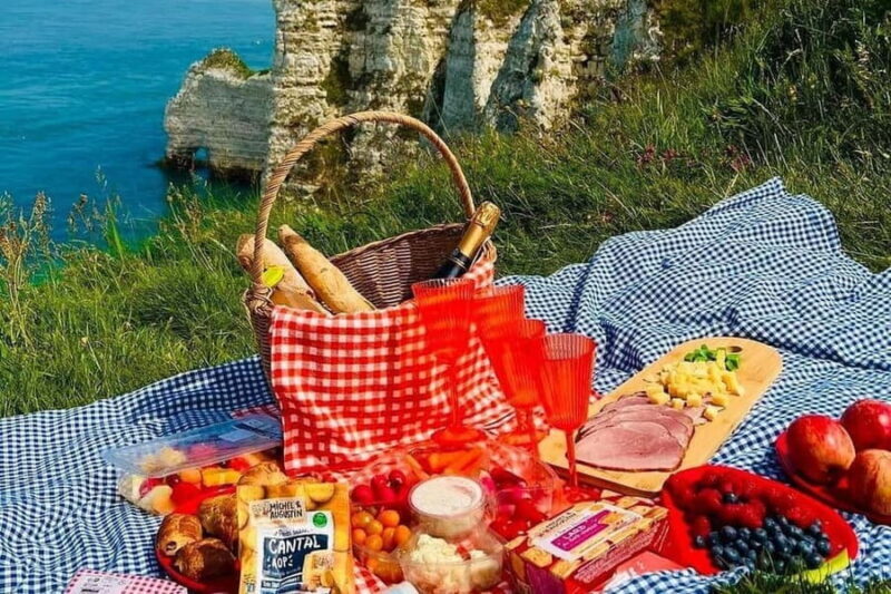 Private Tour Paris: Étretat Cliffs & Monets Gardens + Gift - An Introduction to the Experience