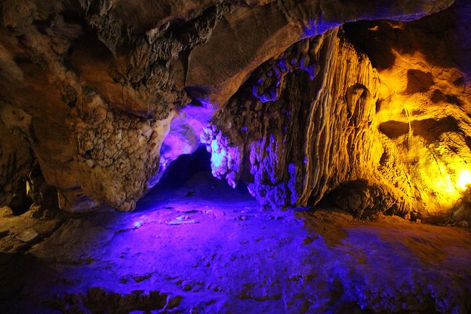 Private Tour] Perfect Day! Sticky Waterfall Chiangdao Cave Wat Bandentemple - Overview of the Private Tour