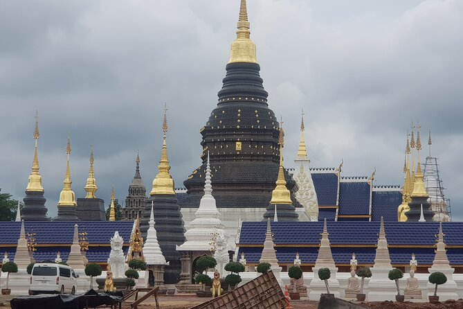 Private Tour] Perfect Day! Sticky Waterfall Chiangdao Cave Wat Bandentemple - Common Questions