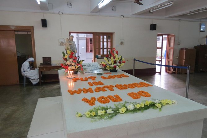 Private Tour Places of Worship in Kolkata Including Mother House - Additional Tips