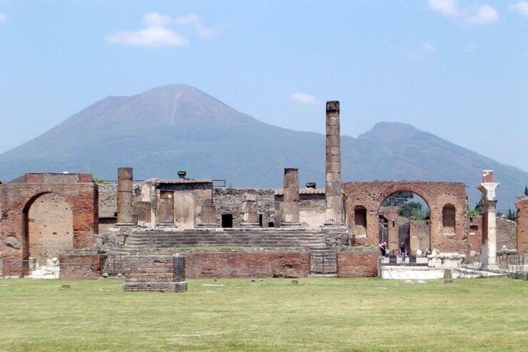Private Tour Pompeii+Mont. Vesuvius - Languages and Pickup Information