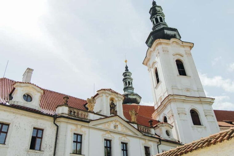 Private Tour - Prague Castle, Cathedral & Strahov Monastery - FAQ