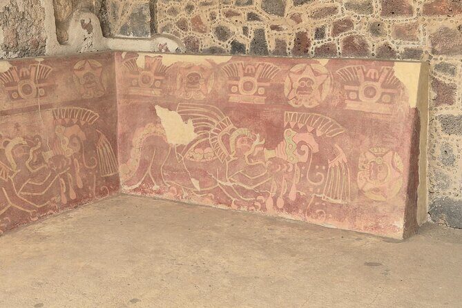 Private Tour Pyramids of Teotihuacán and Guadalupe Basilica up to 4 people - Deep Dive into the Sites