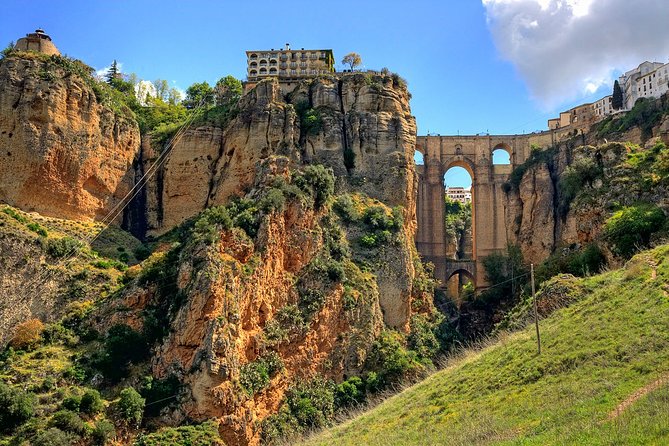 Private Tour Ronda and White Villages From Seville - Tour Guide and Transportation