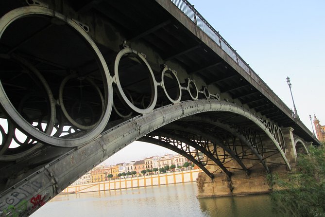 Private Tour Royal Palacecathedralwalk Along the River - Tour Highlights