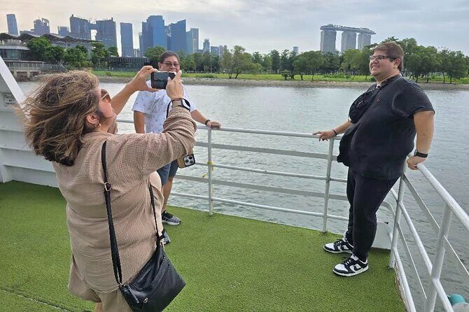 Private Tour - Singapore by day and night with Ferry Ride. - FAQs
