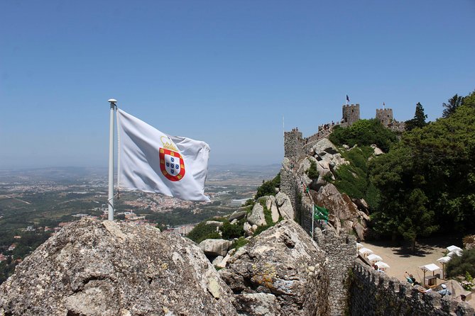 Private Tour Sintra Half Day 5 Hours - Benefits of the Tour Guide