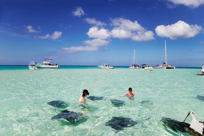Private Tour Stingray City and One Snorkeling Stop - FAQs
