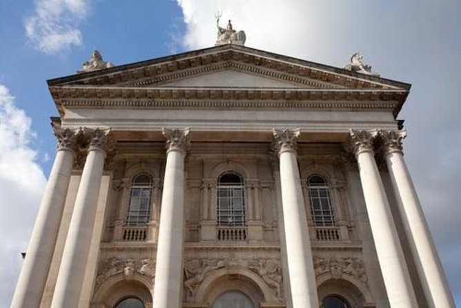 Private Tour: Tate Britain and Tate Modern - Highlights at Tate Britain