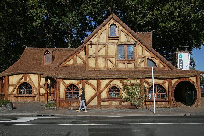 Private Tour Tauranga Magical Hobbiton Movie Set - FAQ