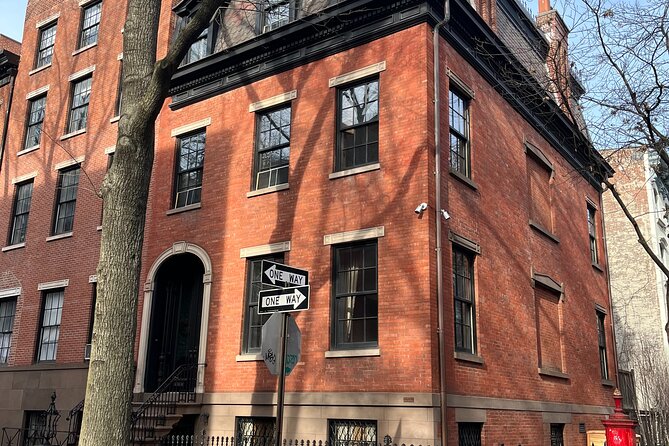 Private Tour: The Story of Brooklyn Heights - Inclusions