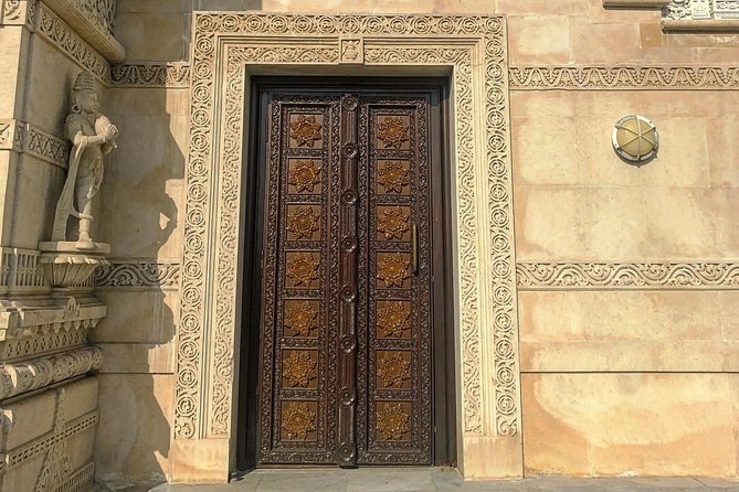 Private Tour. the World in One City: One Day Across the Globe - Itinerary Overview