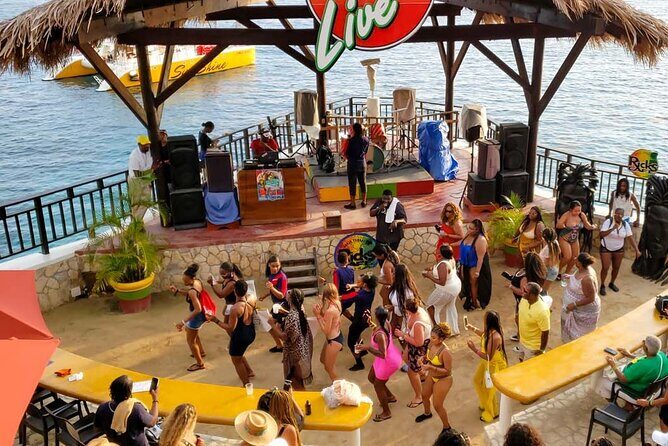 Private Tour to 7 Mile Beach Ricks Cafe with ATV from Montego Bay - An In-Depth Look at the Tour Experience
