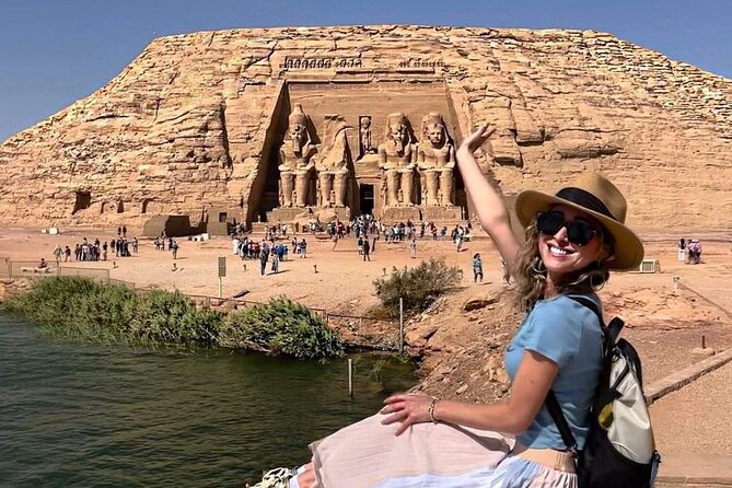 Private Tour to Abu Simbel Temples and Nubian Village From Aswan - Lunch at Local Restaurant