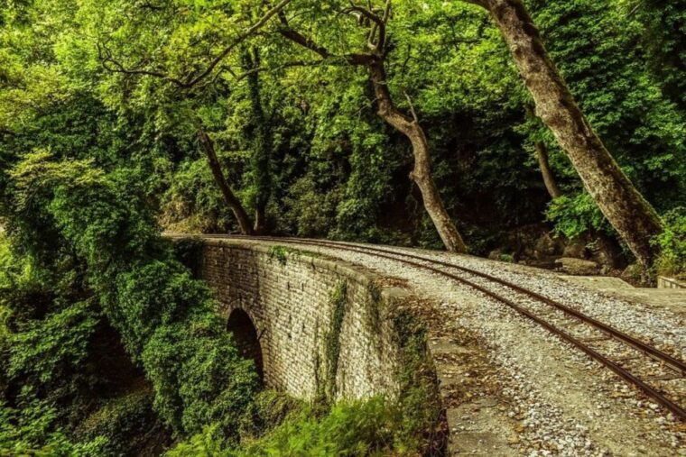 Private Tour to Ancient Corinth, Cave of Lakes & Cog Railway - Authentic Greek Cuisine and the Charm of Kalavryta
