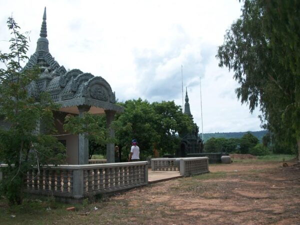 Private Tour to Anlong Veng (Khmer Rouge Stronghold) - Booking Information and Policies