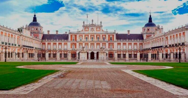 Private Tour to Aranjuez Y Toledo in the Mini Vans - Highlights of Royal Palace of Aranjuez Tour