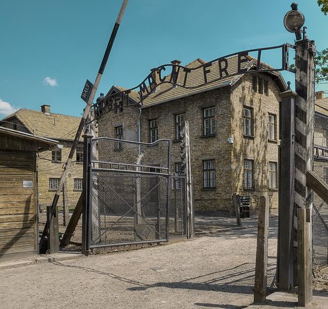 Private Tour to Auschwitz From Prague - Tour Overview