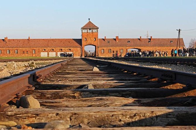 Private Tour to Auschwitz From Prague - Tour Features