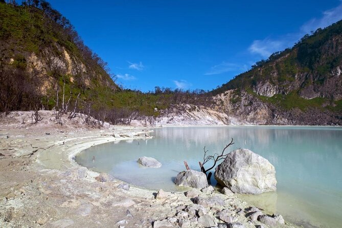 Private Tour to Bandung Volcano Hot Springs and Mud Bathing - What to Expect During the Tour