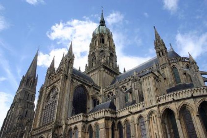 Private Tour to Bayeux, Honfleur and Pays D Auge From Caen - Exploring Bayeux and the Bayeux Tapestry